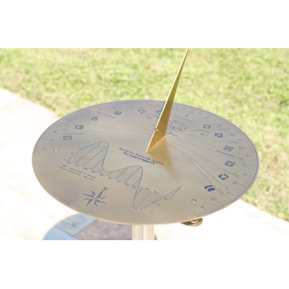 Sonnenuhr Horizon D40 Unikat Standort produziert Messing